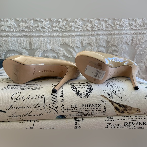 NWT LaFenice Venezia Light Beige Patent Leather/Suede Platform Peep Toe Pumps 9 - Picture 4 of 12
